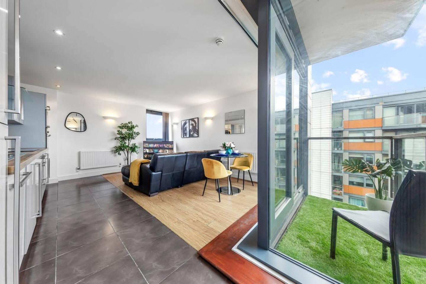 Lovely & Cosy 2 Beds London Skyline View Exterior photo